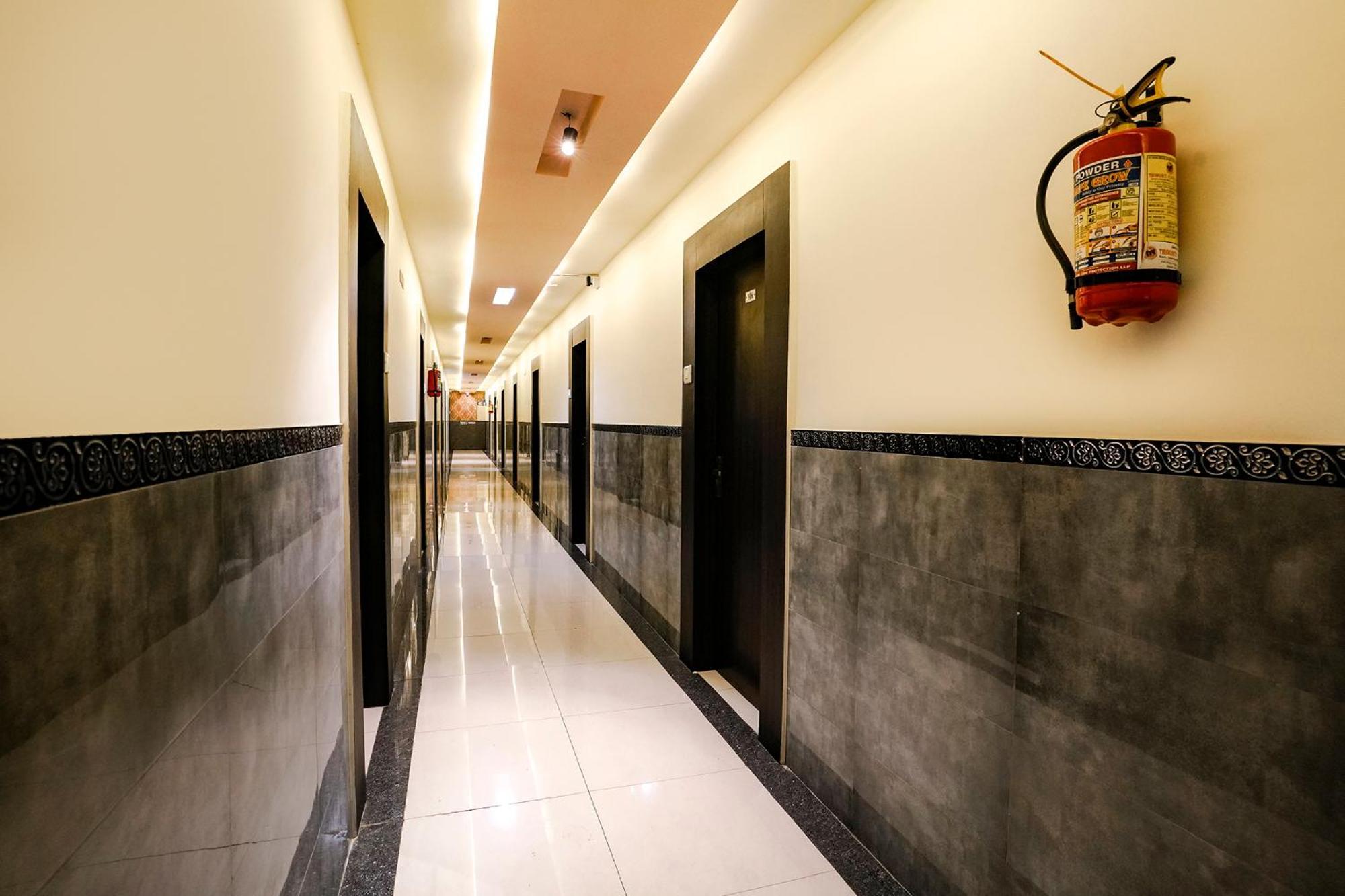 Fabhotel Sai Vihar Kolshet Eksteriør billede